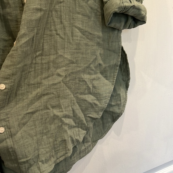 〰️ Sage green weekend tunic crinkle gauze shirt 〰️ - Picture 4 of 4
